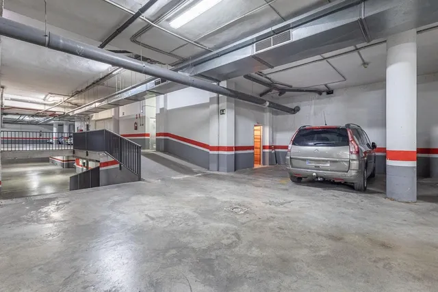 Piso con garaje, trastero y excelente ubicación en Huétor Vega — 19