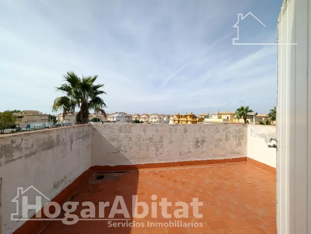 ¡Cerca del mar! Precioso Adosado reformado en residencial, con solarium, piscina comunitaria y garaje — 15