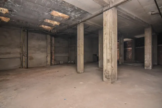 Bajo, semisótano y sótano: cerca de 800 m2. en calle Nicaragua, al lado de Juan Flórez — 11