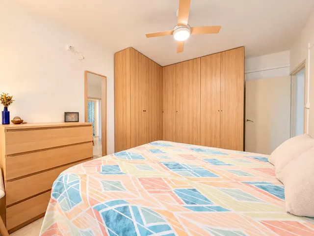Piso de 150 m2 construidos con 5 habitaciones y parking – Tarragona — 13