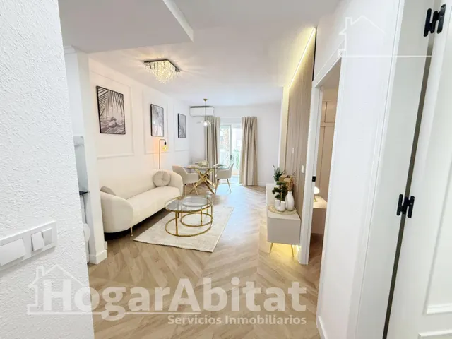 MODERNO, ACOGEDOR Y EXTERIOR EN RESIDENCIAL CON PISCINA Y BALCÓN — 19