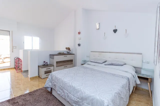 ADOSADO DE 3 DORMITORIOS Y 2 BAÑOS EN ORIHUELA COSTA — 29