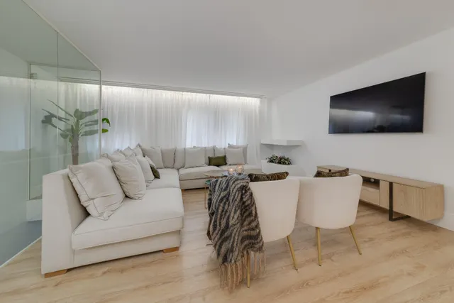 EXCLUSIVA VIVIENDA DE 250M2 EN DOS PLANTAS, CENTRICA Y A 200M DE LA PLAYA DEL CURA — 8
