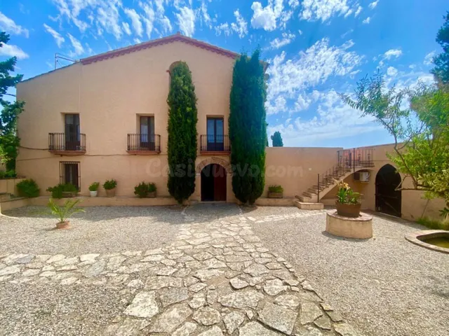 Exclusiva finca con masía, hotel, bodegas y 83 ha de terreno en el Priorat — 7
