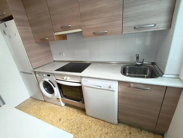 Piso de 54m2 útiles AMUEBLADO. Distribuido en dos dormitorios, salón, cocina y baño — 12