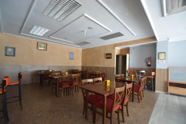 LOCAL ADAPTAT COM A CAFETERIA, EN VENDA *  VILANOVA DEL CAMÍ - ESTACIÓ — 2