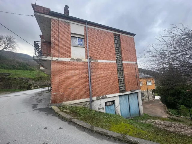 SE VENDE CASA EN SAN PEDRO DE TRONES - foto 3