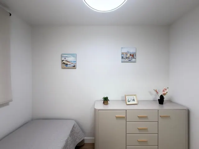Apartamento totalmente reformado cerca de parque de las naciones con 2 dorm. 1 baño. con piscina. superficie 70 m2. — 46