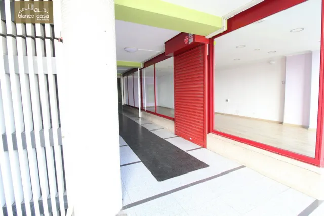 Local comercial en Camiño Novo — 2