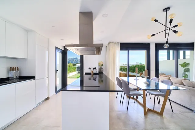 Apartamento de lujo con jardín — 7