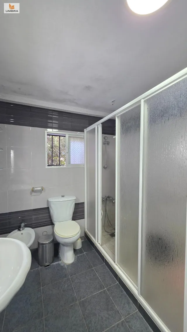 CASA DE 6 DORMITORIOS CON 2 habitaciones EN PLANTA BAJA Y PATIO | VILLAMARTÍN — 33