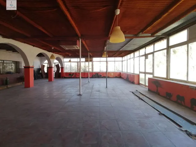 TERRENO CON EDIFICIACION PARA USO DEPORTIVO Y RECREATIVO - foto 2