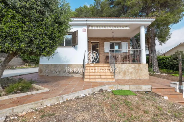 Casa independiente con jardín en Canyelles - foto 2