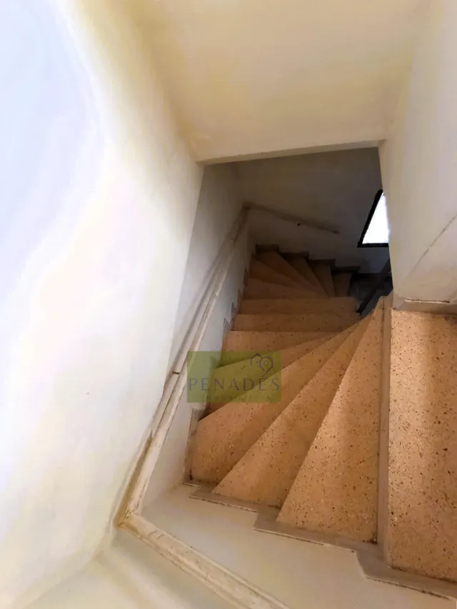 CHALET MUY CERCA DE LA POBLACION — 29