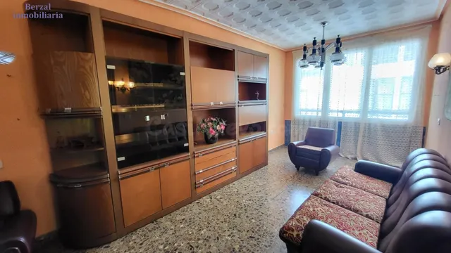 Piso tipo Ático en Venta en el Corazón del Casco Antiguo de 