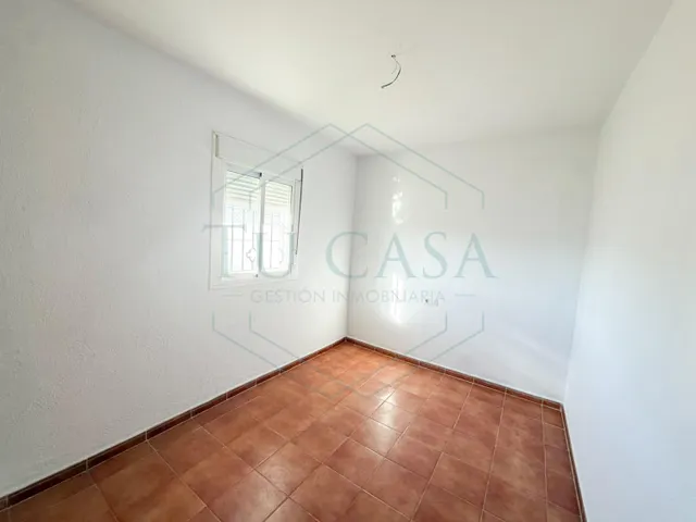 Se vende parcela con chalet en Pago del Humo no hipotecable — 12