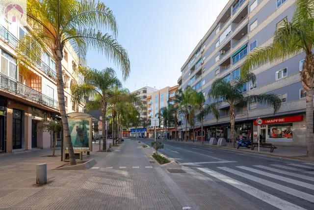 Piso 6 habitaciones 280m² en venta - Av. De Salobreña - foto 3