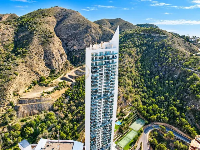 Exclusivo apartamento reformado en la planta 19 de torre lugano – Benidorm — 22