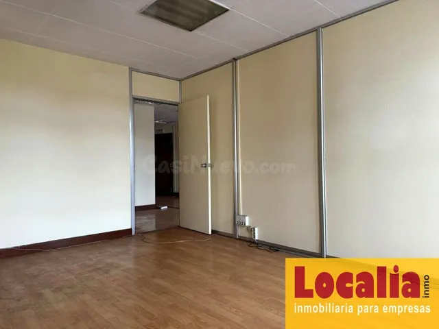Excepcional local para oficinas en Santander. — 16