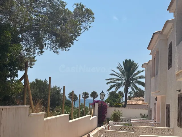 Adosado reformado con vistas al mar a 4 minutos de Cala La M - foto 3