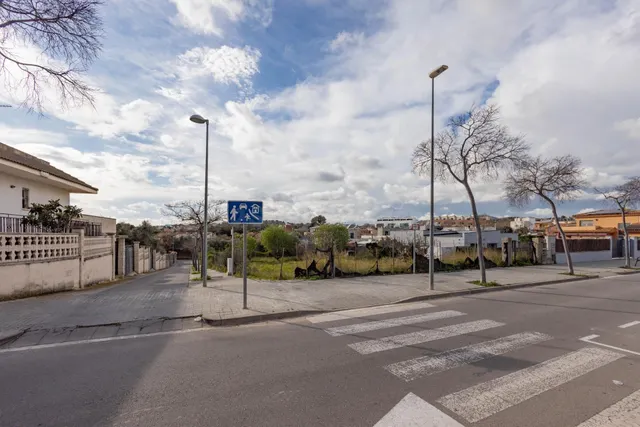 Gran oportunidad en Fons Somella: parcela divisible para dos - foto 3