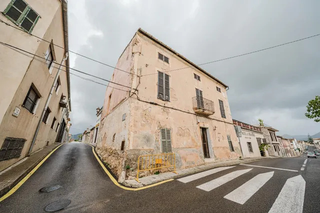 Casa para reformar en Sant Llorenç con dos entradas independ - foto 2