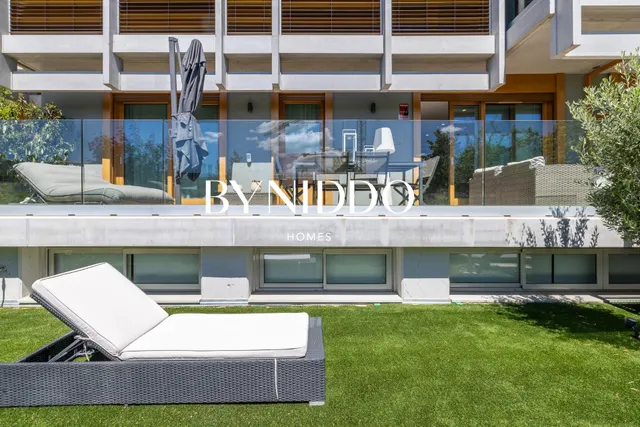 Exclusiva vivienda con dos espacios independientes, jardín p - foto 5