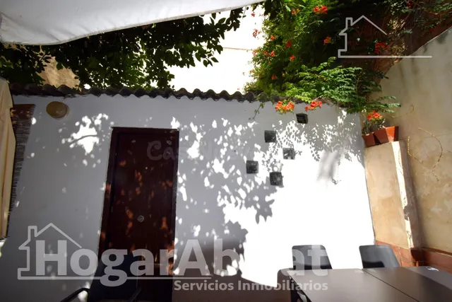 ¡EXCELENTE UBICACIÓN! CASA PARA REFORMAR CON TERRAZA Y BARBA - foto 3