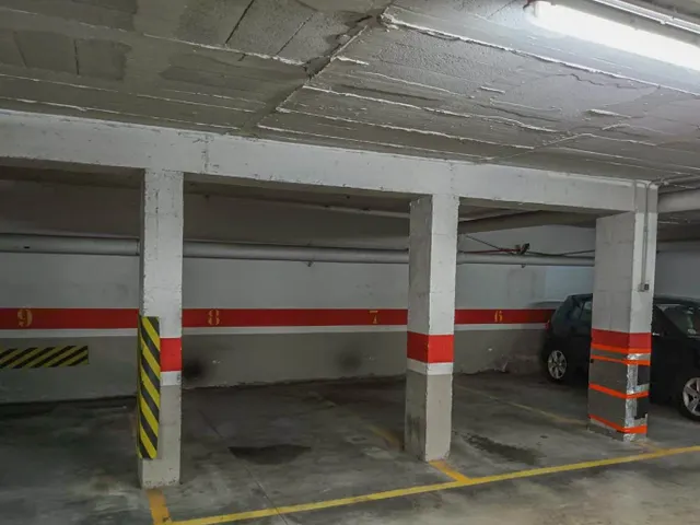 Plaza de parking en venta para coche pequeño, motocicletas o remolque - ECONOMICO — 3