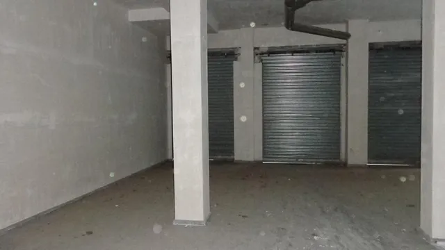 LOCAL EN VENTA EN PETRER — 23