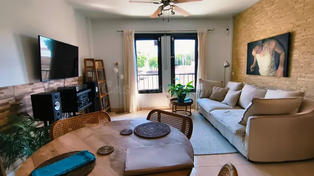 Luminoso Apartamento en Planta Alta en el Corazón de Antigua — 6