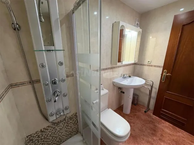 Apartamento en primera línea de playa en Benalmádena Costa – - foto 3