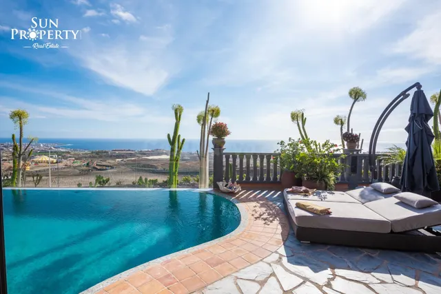 VILLA DE LUJO CON INCREÍBLE VISTA AL MAR EN ADEJE - EL GALEÓ
