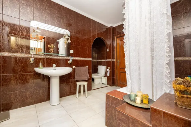 FABULOSA CASA EN EL CENTRO DE ALHENDIN — 33