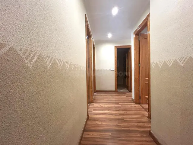 Amplio y Luminoso Piso en El Ejido Norte - Excelente Oportunidad por €129,900 — 5