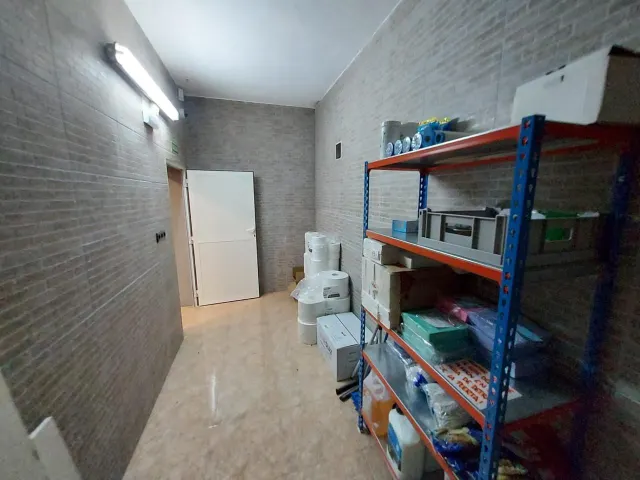 local de 250 m2, totalmente reformado, insonorizado y climatizado, — 7
