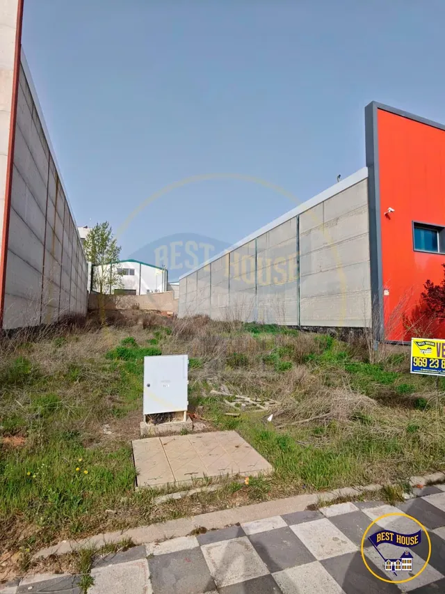 PARCELA CON PROYECTO EN POLÍGONO SEPES - foto 3