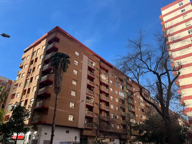 ESTUDIO DUPLEX,  CON LICENCIA TURISTICA, EN PLANTA BAJA, ACTIVO DESDE HACE 1 AÑO, MUY RENTABLE. — 38