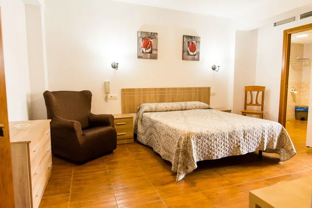 Hotel 33 habitaciones 1350m² en venta - South of spain — 23