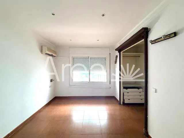 Amplio piso con muchas posibilidades en el barrio de Peramàs — 8