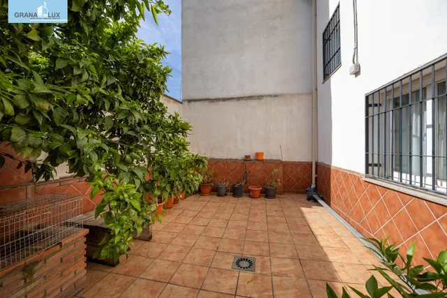 Casa adosada junto parada metro en Churriana — 47
