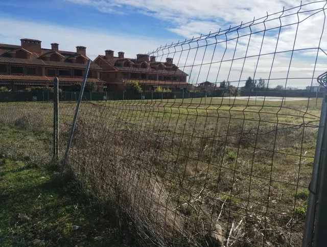 Terreno en Sariegos - foto 2