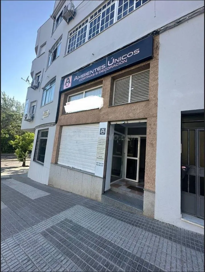 Local muy económico en felipe trigo de 150 m2