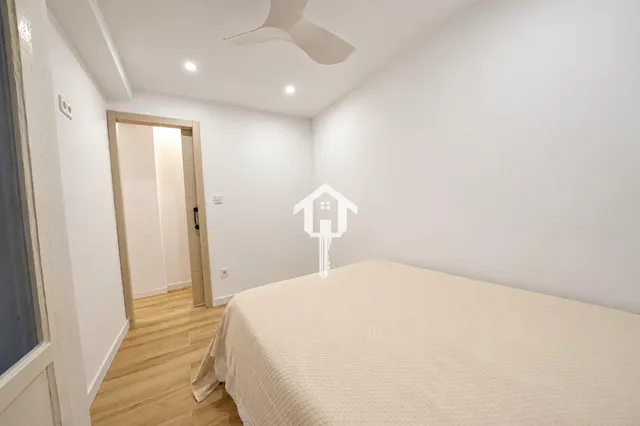 Entreplanta totalmente reformada con 2 patios en exclusiva en zona benalúa de Alicante — 31