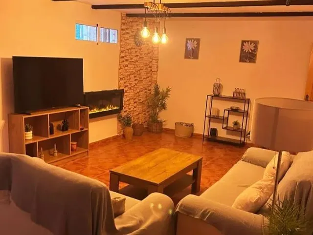 Chalet adosado con piscina privada, sótano y terraza en Valverde, Elche — 23