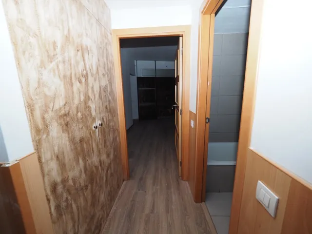 SE VENDE PISO SEMI-NUEVO EN SABADELL, ZONA LA CREU DE BARBERA — 7