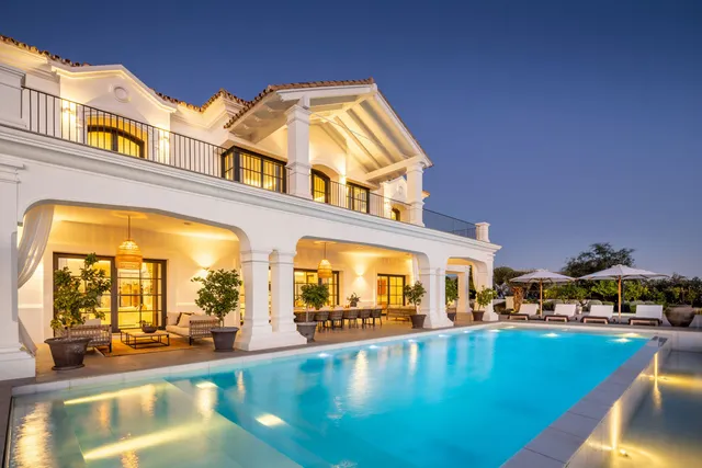 Chalet 7 habitaciones 937m² en venta - Costa del Sol — 41
