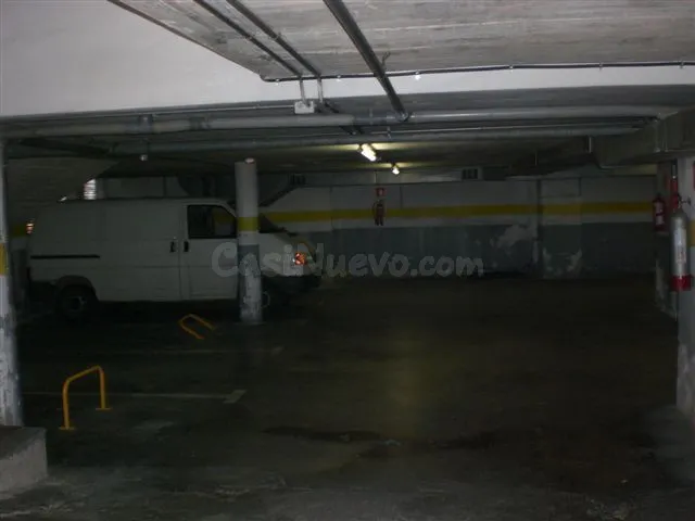 Parking en alquiler - Central — 3