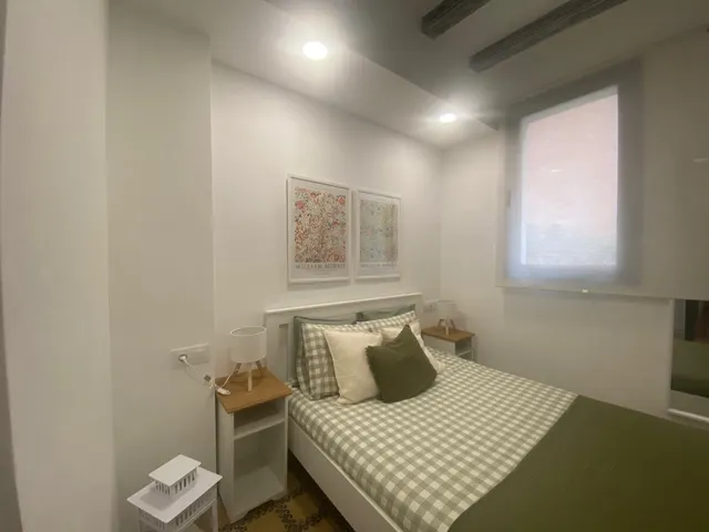 ESTUPENDO APARTAMENTO REFORMADO AL LADO DE SAGRADA FAMILIA — 22