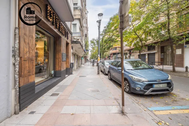 Piso de 87 m2 con 3 dormitorios en Pedro Antonio de Alarcón 27, junto a Recogidas — 43